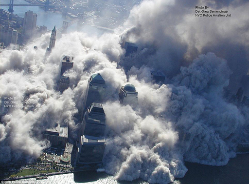 9.11テロ、ツインタワー崩壊時の粉塵で数年後に頭痛の恐れ 写真9枚