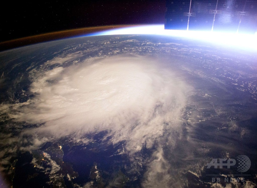 ISSのカメラが捉えた台風6号、NASAが画像公開 ISSのカメラが捉えた台風6号、NASAが画像公開