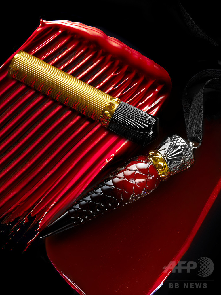 クリスチャンルブタン限定リップ＆マスカラ クリスチャン ルブタンのクリスマス「ゴールド」の大粒ラメ入り