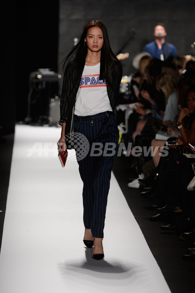 ＜13/14年秋冬NYコレクション＞レベッカ ミンコフ