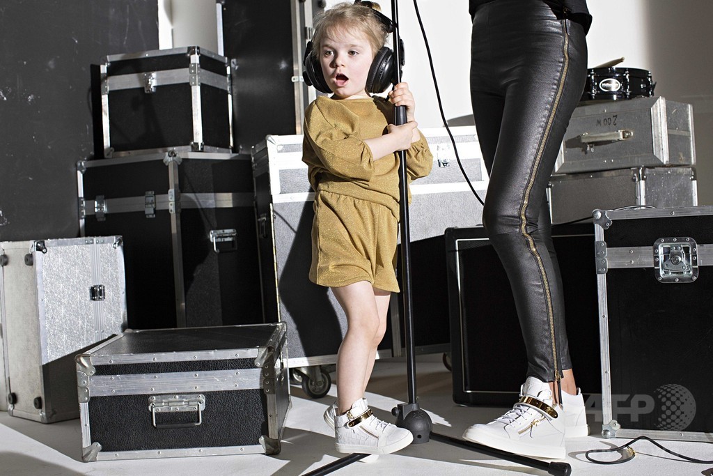 「ジュゼッペ・ザノッティ」初のキッズシューズ発売