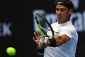 全豪オープンテニス、男子シングルス1回戦。フォアハンドを打つラファエル・ナダル（2017年1月17日撮影）。(c)AFP/GREG WOOD