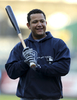 米大リーグ（MLB）のデトロイト・タイガース（Detroit Tigers）に所属するミゲル・カブレラ（Miguel Cabrera）が、45年ぶりの3冠王に輝いた。

カンザスシティ・ロイヤルズ（Kansas City Royals）との試合前に打撃練習に臨むミゲル・カブレラ（2012年10月3日撮影）。(c)AFP/Getty Images/Ed Zurga