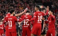 サッカーヨーロッパリーグ、決勝トーナメント1回戦第2戦、リバプール対カラバフFK。ボビー・クラーク（中央）のゴールを喜ぶリバプールの選手（2024年3月14日撮影）。(c)Oli SCARFF / AFP