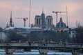足場の解体が進む仏パリのノートルダム大聖堂（2024年2月12日撮影）。(c)Ludovic MARIN / AFP