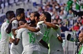 第17回アジアカップ、グループE、レバノン対サウジアラビア。得点を喜ぶサウジアラビアの選手（2019年1月11日撮影）。(c)Giuseppe CACACE / AFP