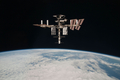 国際宇宙ステーション（ISS）にドッキング中のスペースシャトル「エンデバー（Endeavour）」（2011年6月7日公開）。(c)AFP/NASA