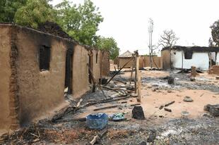 「盗賊団」が治安部隊を待ち伏せ攻撃、8人殺害 ナイジェリア北西部