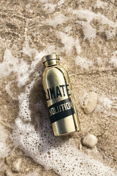 ヴィヴィアン・ウエストウッド、24 ボトルズとコラボ 写真2枚 マリ