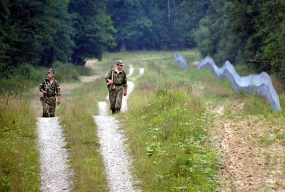偽の国境でフィンランドへ、移民だました密入国業者を拘束 ロシア