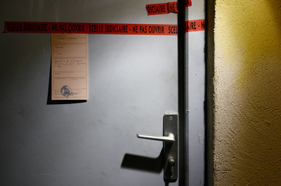 冷凍庫に女性器の一部21個保管、デンマーク人の男逮捕 南ア