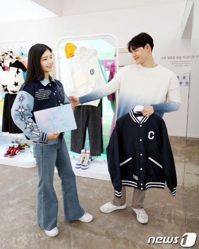 有名スタイリスト推薦、衣装とノートPCマッチング…韓国LG電子がストア