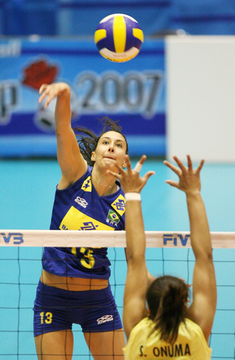 ブラジル タイをストレートで破り大会5勝目