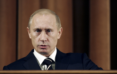 プーチン大統領、大統領職継続へ向け着々と布石