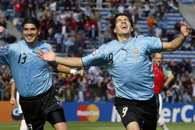 ウルグアイ 5得点を挙げてボリビアを降し白星発進