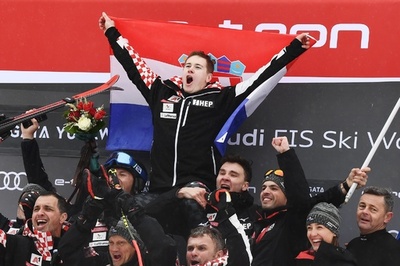 ズブチッチが逆転で男子大回転を制す、アルペンW杯苗場大会