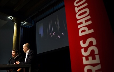 世界報道写真コンテスト、賞を撤回 やらせ疑惑で物議