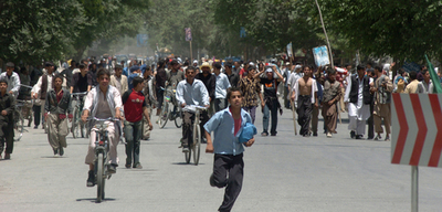 米軍の発砲を受け、反米暴動が激化 - アフガニスタン