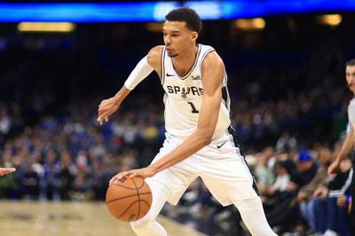 ウェンバンヤマ40得点、新人ではS・オニール以来の記録も達成