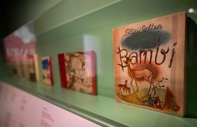 映画の陰に隠れた「バンビ」原作者に脚光 ウィーンで展覧会