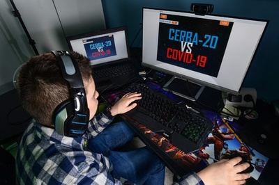 封鎖下の9歳男児、COVID-19退治ゲームを開発 伊