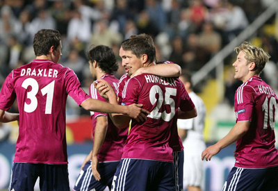 シャルケ04が大勝、スパーズも勝利 ヨーロッパリーグ