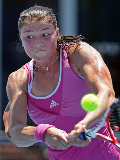 サフィナ コルネ下し4強入り、メディバンク国際