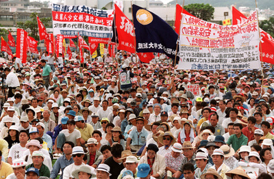 沖縄で米兵2人を逮捕、集団強姦致傷容疑