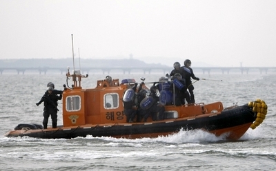 韓国沖で漂流の脱北者21人を保護、韓国・海洋警察庁