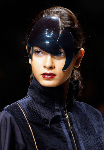 ＜07/08年秋冬ラクメ・ファッション・ウィーク＞アルジュン・サルージャ、新作を発表 - インド