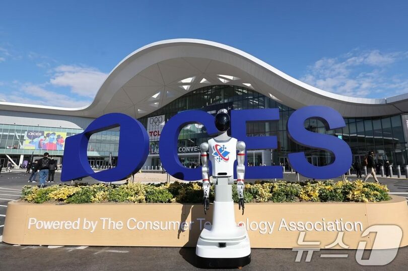 2026年1月8日、米ネバダ州ラスベガスで開催のCES 2026ラスベガス・コンベンションセンターに展示されたロボット(c)news1