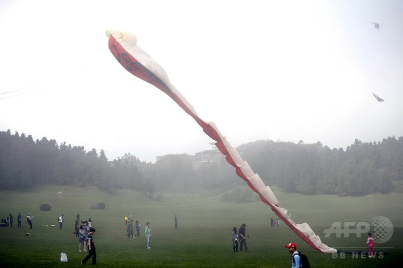全長6キロの連だこも、国際たこ揚げ大会 中国