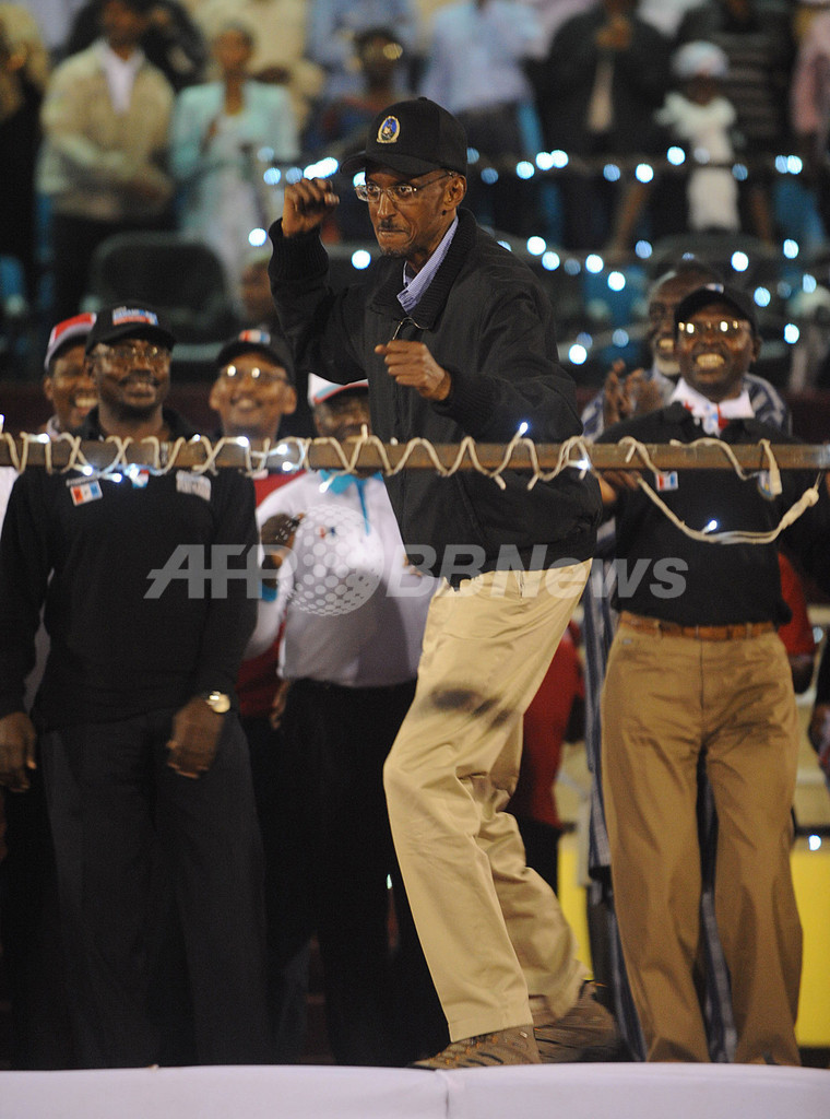 現職カガメ氏の再選確実 ルワンダ大統領選 写真5枚 国際ニュース Afpbb News