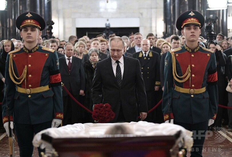 トルコで殺害されたロシア大使の追悼式、プーチン大統領ら出席
