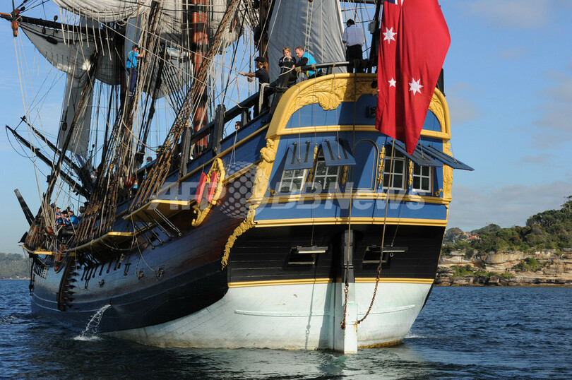 クック船長の「エンデバー号」のレプリカ船、豪シドニーに帰港