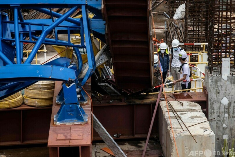 建設現場のクレーン倒壊、3人死亡 香港