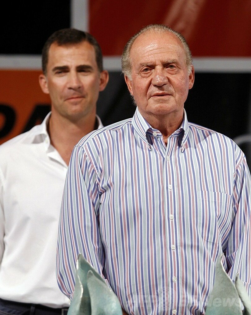 スペイン国王が退位、後継はフェリペ皇太子に