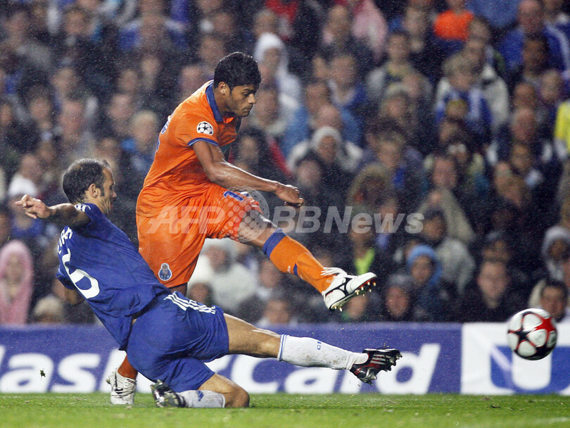 チェルシーがアネルカの得点でポルトに勝利、アトレティコはホームでドロー