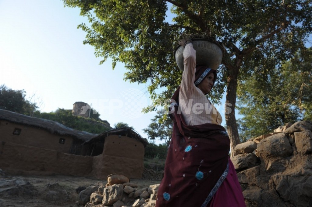 「不実な娘許さぬ」、父親が娘を斬首・焼殺 インド 「不実な娘許さぬ」、父親が娘を斬首・焼殺 インド