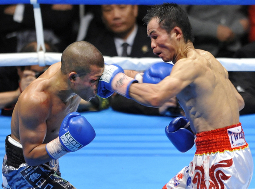 亀田興毅 判定負け、初防衛失敗 写真5枚 国際ニュース：AFPBB News