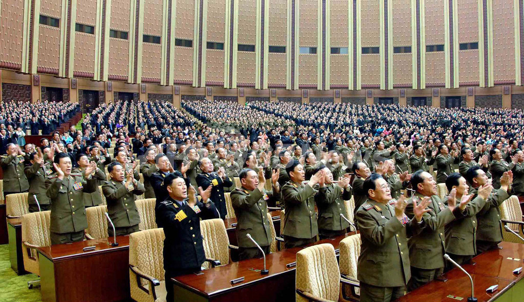 北朝鮮、最高人民会議で改憲法案採択 金総書記も出席 写真9枚 国際ニュース:AFPBB News