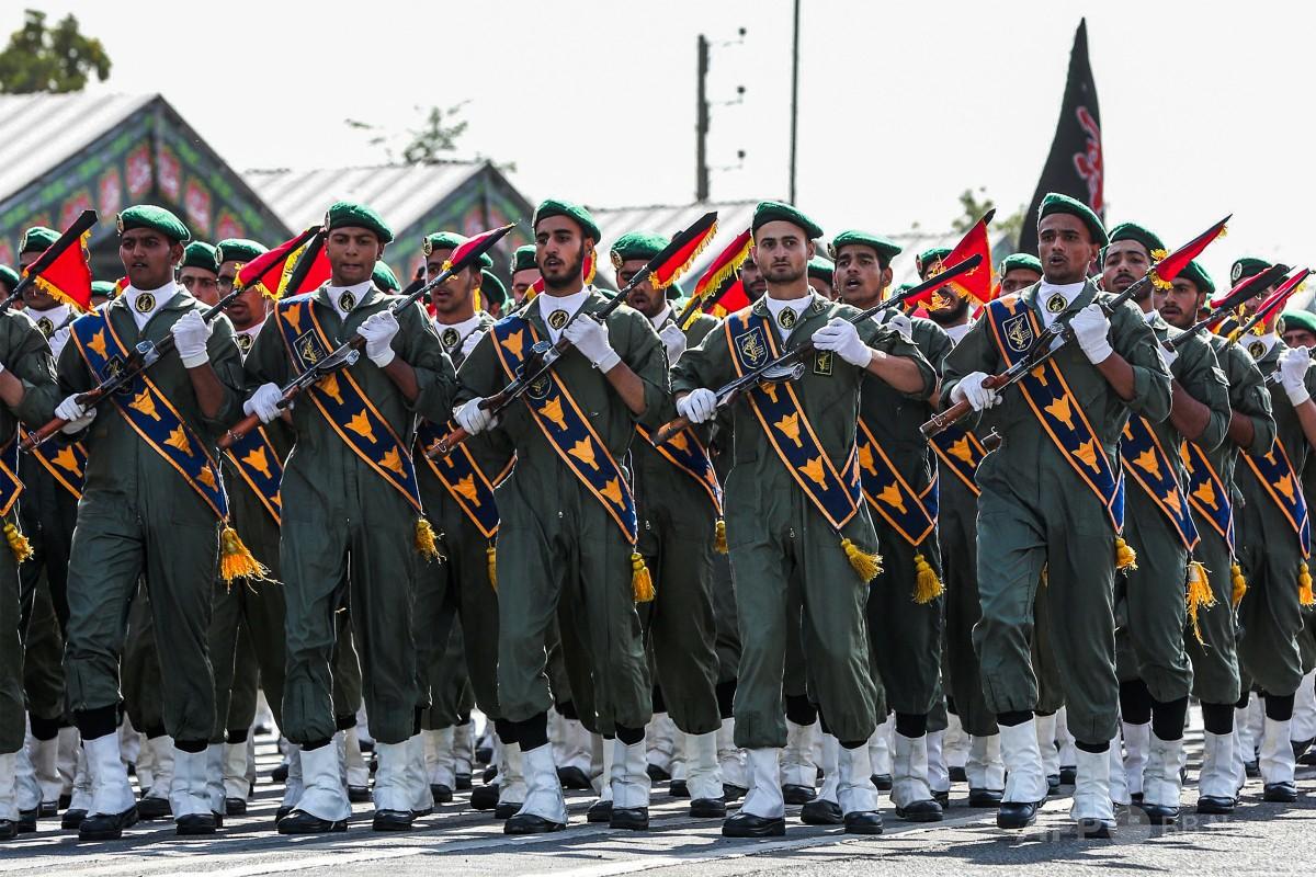 イラン軍、「少なくとも6か月間」戦闘能力維持できる 報道官 写真6枚