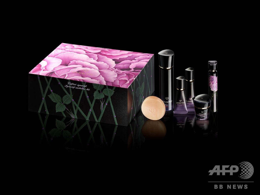 「クレ・ド・ポー ボーテ」最高級ライン「シナクティフ」ホリデー限定キット 「クレ・ド・ポー ボーテ」最高級ライン「シナクティフ」ホリデー限定キット