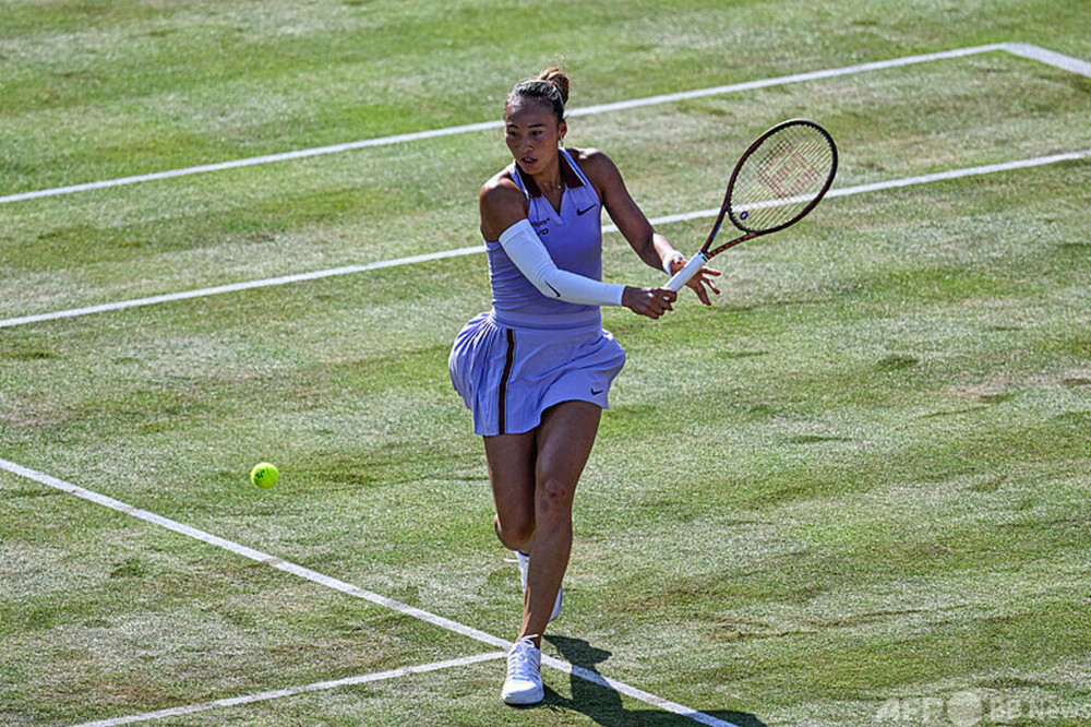 中国女子テニスの鄭欽文 WTAツアー準決勝敗退も個人ランキング更新
