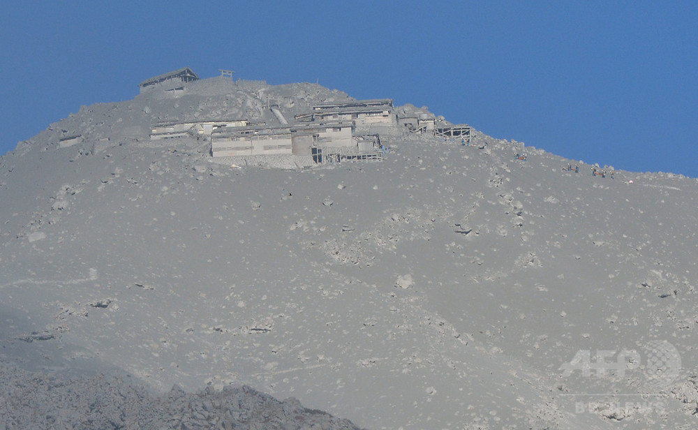 御嶽山噴火 巨大噴石に挟まれた登山者も 写真1枚 国際ニュース Afpbb News