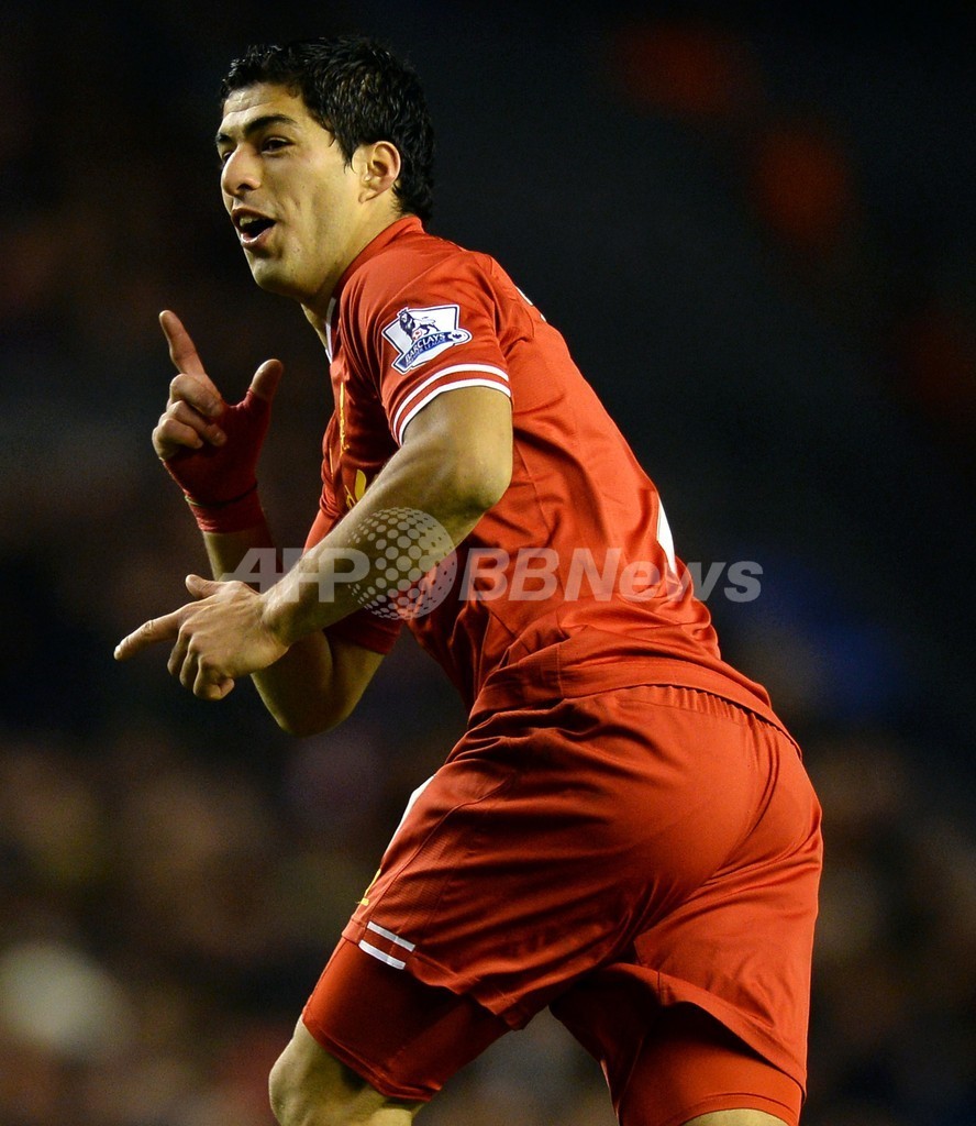 スアレスが4得点の活躍！リバプールが快勝 写真10枚 ファッション