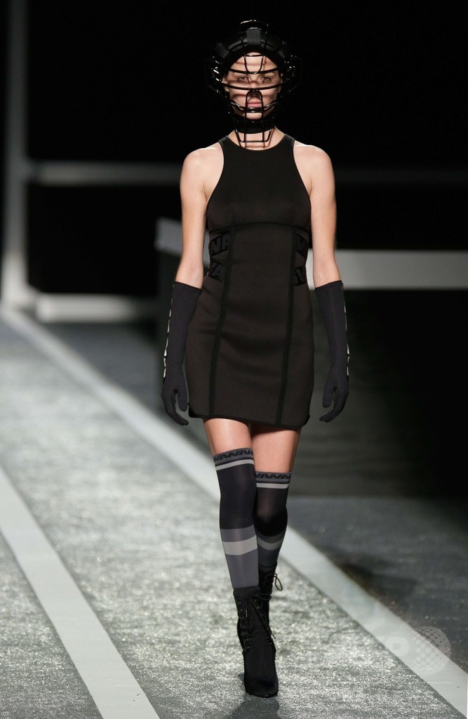 Alexander Wang × H＆M、ニューヨークで発売記念イベント開催