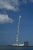 米航空宇宙局（NASA）は5日、木星探査機「ジュノー（Juno）」を載せたアトラスVロケットの打ち上げに成功した。無人探査機「ジュノー」は太陽電池を用いて、5年間をかけて太陽系で最大の惑星である木星に到達し、周回しながら1年かけて木星誕生の謎を探る（2011年8月5日撮影）。(c)AFP/NASA/Bill Ingalls

&lt;a href=&quot;http://www.afpbb.com/article/environment-science-it/science-technology/2818503/7604368&quot;&gt;&lt;b&gt;【図解】太陽電池を用いた無人木星探査機「ジュノー」&lt;/b&gt;&lt;/a&gt;