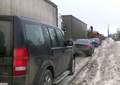 ロシア・トベリ（Tver）市付近の幹線道路M10で、渋滞で立ち往生した車（2012年12月3日提供）。(c)AFP TV/TVERSKOY PROSPECT