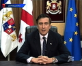グルジアのテレビ局ルスタビ2（Rustavi 2）が放送した、首都トビリシ（Tbilisi）で国民に向け演説するミハイル・サーカシビリ（Mikheil Saakashvili）大統領（2008年8月10日撮影）。(c)AFP